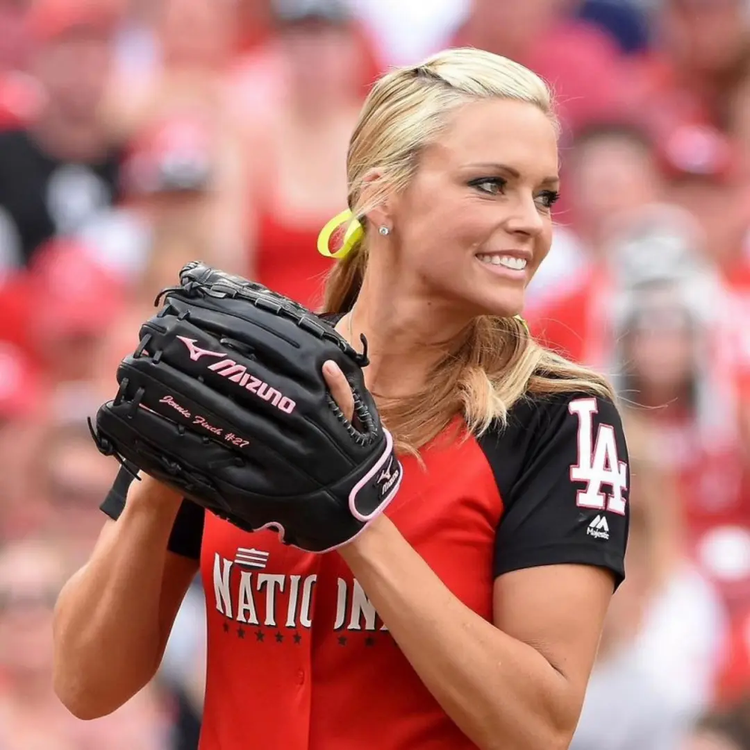 jennie.finch.NXLvl-demo